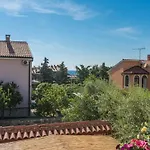 Loredana Apartman *