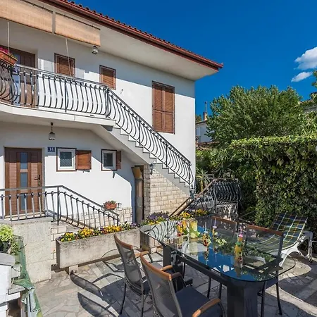 Loredana Apartament *